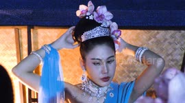 Magnificent lanterns, beauty contests and Thai dancing at Yee Peng Festival.