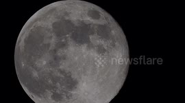 Beaver full moon 4k close-up above Kent, UK