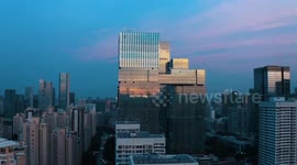 Foreign diplomatic envoys impressed by new energy industry in China's Shenzhen