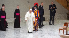 Pope Francis renews his prayer for peace in Vatican