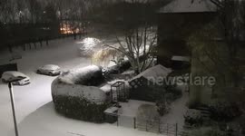 UK: Freezing Weather Hits Glasgow, Snow And Ice Warnings In Place