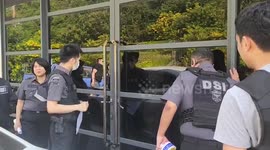 Police raid 57 million USD luxury villas 'owned by gambling syndicate' in Thailand