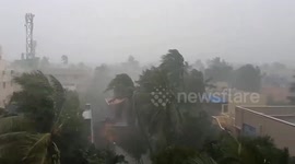 India: Cyclone Michaung – Gusty Winds Lash Chennai