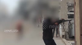 Al-Quds Brigades confronting the Israeli forces invading Khan Yunis