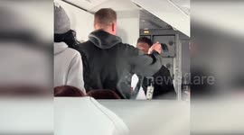 Frontier Flight Diverts for Emergency Landing as Passenger Attacks Crew in USA