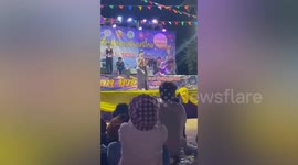 Beauty pageant contestant shows talent of mimicking dog barking