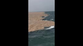 Brackish water phenomenon baffles onlookers in China