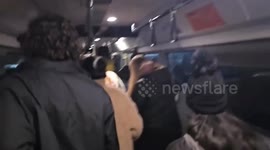 UK: Hundreds Of Passengers Stranded For Hours After Power Outage On Elizabeth Line 4