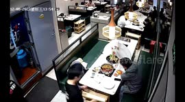 Diner suffers scalp injuries as mice unexpectedly fall on him at Chinese restaurant