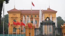 Xi attends welcome ceremony held by Vietnam's Trong