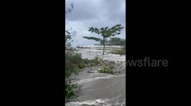 Australia: Tropical Cyclone Jasper Brings Damaging Winds, Rain To QLD’s Northern Coast 2