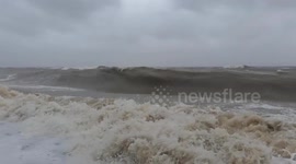 Australia: Tropical Cyclone Jasper Brings Damaging Winds, Rain To QLD’s Northern Coast 3
