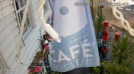 Moment thieves on bikes steal 6ft Nutcracker statue from restaurant
