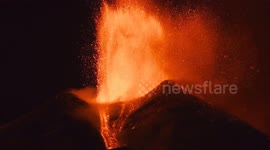 Etna's fourth paroxysmal fury: spectacular nighttime lava jets