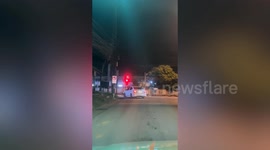 Traffic light timer glitching with speedy countdown amuses drivers