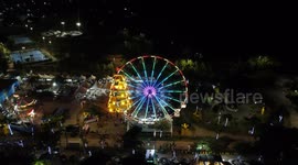 imagens aéreas da arvore de Natal da bauducco e da roda gigante no bosque maia em Guarulhos São Paulo Brasil