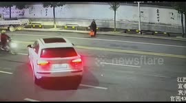Chinese scooter rider narrowly dodges serious injuries in back-to-back car collisions within 14 seconds