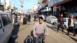 Life Goes On in Khan Yunis, Gaza Despite Israel Onslaught