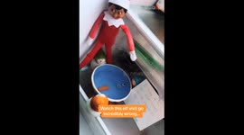 Mom's Elf on the Shelf prank sends the daughter crying *Hilarious Prank*