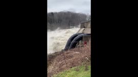 Flooding fury: Fairfax Falls braces against torrential waters
