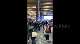 Cancellations at Euston station cause Christmas travel chaos