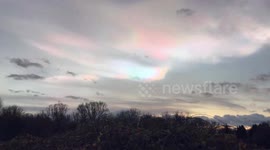 UK: “Rainbow” Clouds Dazzle Across Skies 4