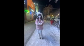 Winter wonderland blunder: hilarious snowy slip-up caught on camera!