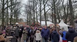 Dutch shoppers turn frugal amid economic downturn