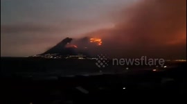 Dramatic Footage of Wildfires Ravage Cape Town's Miller's Point in South Africa