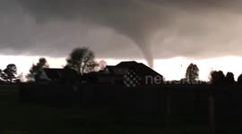 Powerful tornado touches down in Oklahoma, USA