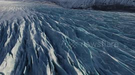 Flying above Svínafellsjökull Glacier 5