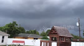 Large shelf cloud in Florida, USA
