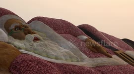 International Sand Artist Sudarsan Pattnaik creates 'world's biggest' Santa Claus with onions, sand