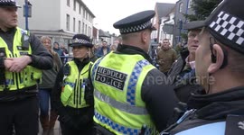 “Pathetic losers!” Hunt supporters face abuse from protesters at Boxing Day Hunt in Wales