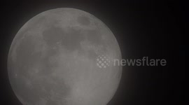 Stunning Cold Moon seen rising in 4k above Kent, UK