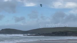 Kite surfers enjoy extreme winds of Storm Gerrit off the North Cornish coast