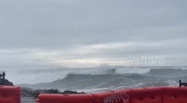 US: High Waves Wreak Havoc In California Coast 7