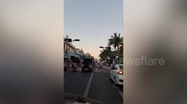 Indian tourists brawl with Thai natives on Pattaya Beach Road