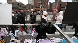 City To Ban Vendors From Brooklyn Bridge in New York, USA