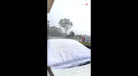 Hail Storm gives Aussies a chance to experience a chilly Boxing Day