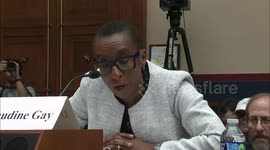 Harvard University president resigns