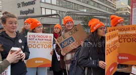 Junior doctors in England begin longest walkout