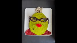 Timelapse video of Roz from Monster’s Inc. using mashed potatoes and other ingredients