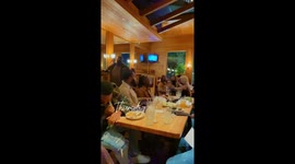 US family give incredible gospel rendition of 'Happy Birthday' at restaurant