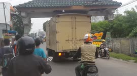 Hilarious footage shows truck's low clearance fail