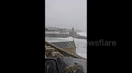 UK: Storm Henk – Huge Waves Slam Cornwall’s Coastline