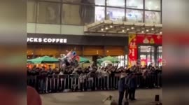 Iron droplets heated to 600 degrees cause helium balloons to explode in China