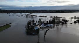 Retired engineer dubbed 'Worcester's King Canute' after building flood wall around £600k home