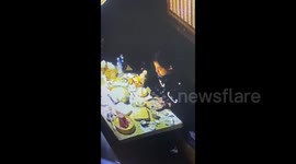 Chinese woman inserts body hair into dish, demanding triple compensation from restaurant