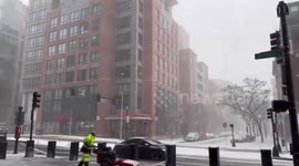 US: Powerful Nor’easter Slams Northeast Bringing Heavy Snow